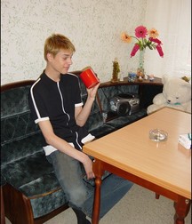 Ton @ home 5dbe1756109d8.jpg