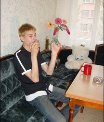 Ton @ home 5dbe1759f27ee.jpg