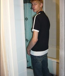 Ton @ home 5dbe176431807.jpg