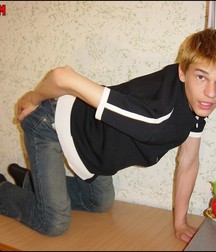 Ton @ home 5dbe1788869ea.jpg