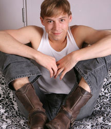 Tim taking boots off 5dbed1cacdf5f.jpg