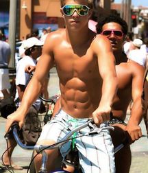 Twinks 199 5dbed559af3f2.jpg