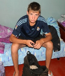 Teen boys  5dbf1e47dbeaa.jpg