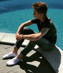 Teen boys  5dbf1e73b8f86.jpg