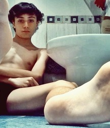Teen boys  5dbf1e87d095b.jpg