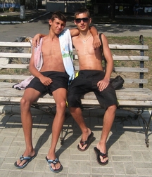 Boys in summer 2 5dbf23cc09222.jpg