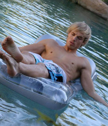 Best boy feet 5dbf468c18bc3.jpg