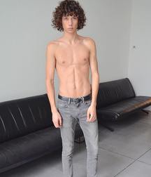 Model boys 2 5dc0d7c27d4b7.jpg
