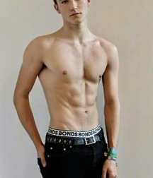 Model boys 2 5dc0d7cd20da4.jpg