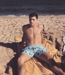 Model boys 2 5dc0d7d6724d0.jpg