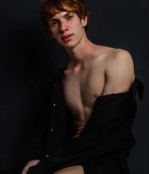 Model boys 2 5dc0d7e7df299.jpg