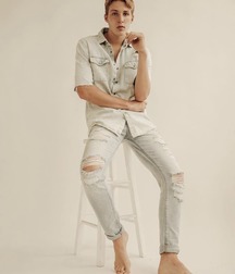 Barefoot models 5dc1e91e20b0a.jpg