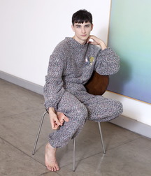 Barefoot models 5dc1e945e2072.jpg