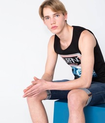 Twinks and beauties 5dc1ea9c0f4db.jpg