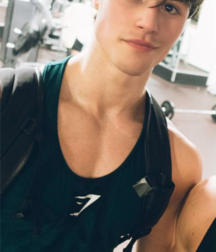 Twinks 200 5dc200c69f04d.png