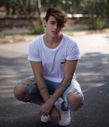 Twinks 200 5dc200cd46c78.png