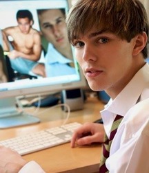 Twinks 200 5dc200f557493.jpg