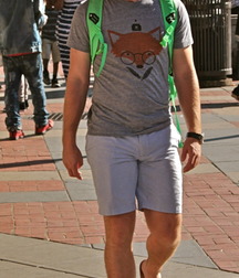 Boy beauties in flip flops 5dc313f000a39.jpg