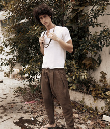 Boy beauties in flip flops 5dc3141864f81.jpg