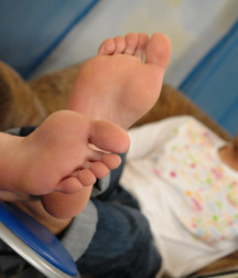 Lovely boy feet 5dc3771c36eee.jpg