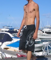 Boys barefoot 16 5dc430144553f.jpg