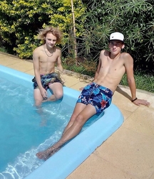 Boys barefoot 16 5dc4310226e3a.jpg