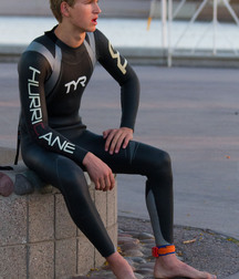Boys in sport gear 5dc479a2db099.jpg