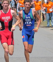 Boys in sport gear 5dc479bdbf0ba.jpg