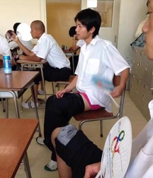 Asian boy power 5dc486461d35c.jpg