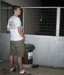 Taking a leak 5dc48e9394d6c.jpg