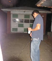 Taking a leak 5dc48e9758dd5.jpg
