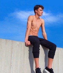 Powerful boy bodies 5dc49f42d0f8b.jpg