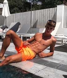 Powerful boy bodies 5dc49f625ccdb.jpg