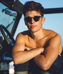 Wanna touch my ripped abs 5dc56ea0734cf.jpg