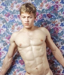 Wanna touch my ripped abs 5dc56eda4d605.jpg