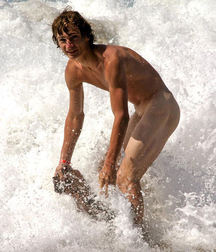 Amazing hotties 2 5dc776ed00e0f.jpg