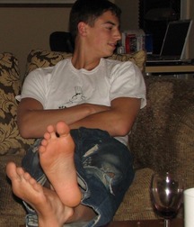 Big dicks and sweaty feet 5dc77c5a38199.jpg