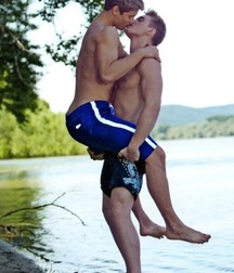 Boys so lovely 5dc972f28f36c.jpg