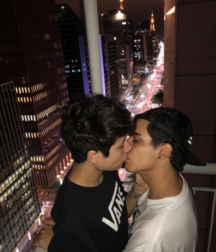 Boys so lovely 5dc9731cf34cb.png