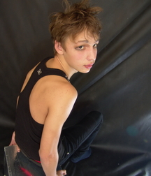 Skyler (highres) 5dcb0103d6641.jpg