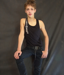 Skyler (highres) 5dcb016759ec4.jpg