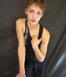 Skyler (highres) 5dcb017f518f5.jpg