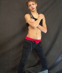 Skyler (highres) 5dcb01ec906cc.jpg