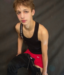 Skyler (highres) 5dcb023abf108.jpg