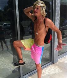 Twinks 205 5dcc4c51f41e0.jpg