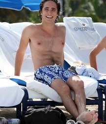 Twinks 205 5dcc4c70d4110.jpg