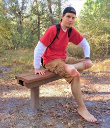 Barefoot and hot 5dcc93f481ba6.jpg