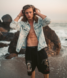 Amazing college boys 5dccaaac904f7.jpg