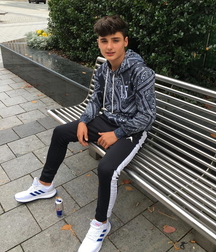 Twinks in sneakers 5dcee17d00f8c.jpg