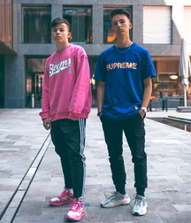 Twinks in sneakers 5dcee19296011.jpg